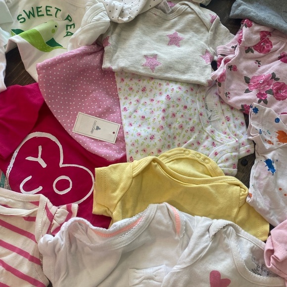 BABY GIRL onesies💗CRAZY DEAL 0-3 mos shirt sleeve, long sleeve and sleeveless! - Picture 8 of 14